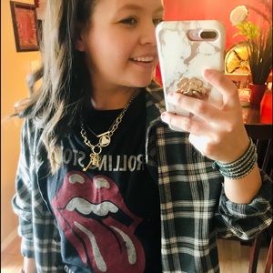 Meet your Posher, Enyi